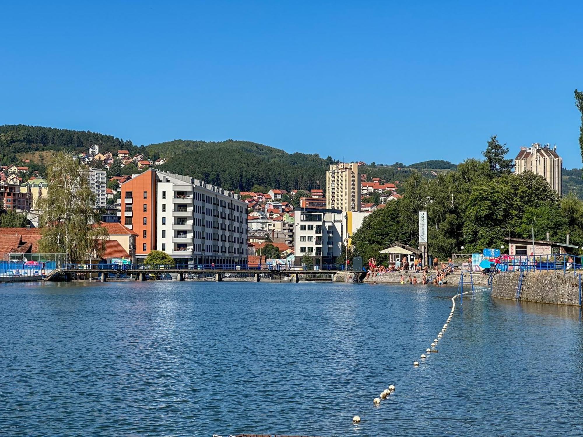 Apartment Stan Na Dan Pogled Na Reku